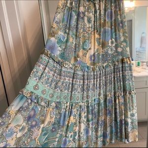 Trade (sm skirt for gown sm/med)